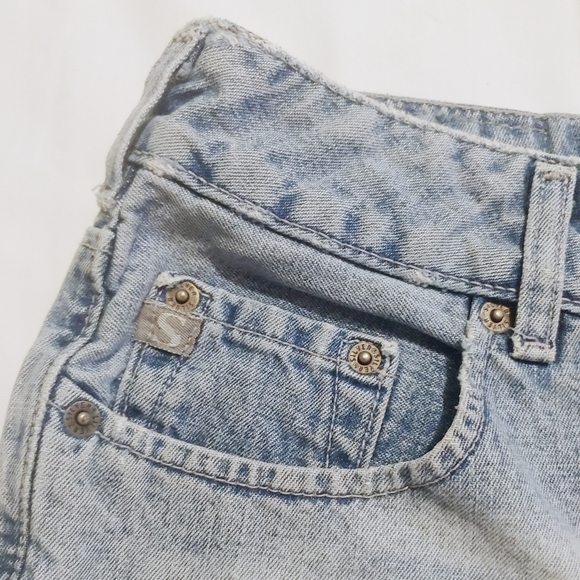 Silver Jeans Shorts Light Wash - Picture 6 of 8